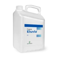 Un bidon de 5 litres d'Eluvia, l'étiquette est visible avec le nom du produit et les couleurs aux nuances bleues de la gamme fongicide Ascenza