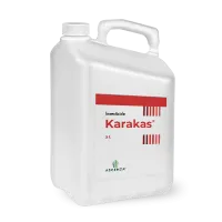 Une vue de profil d'un bidon de 5 litres du produit Karakas. Sur le coté figure l'étiquette du produit de couleur rouge et blanche